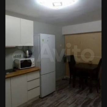 Сдается 1-комнатная квартира, 42 м²
