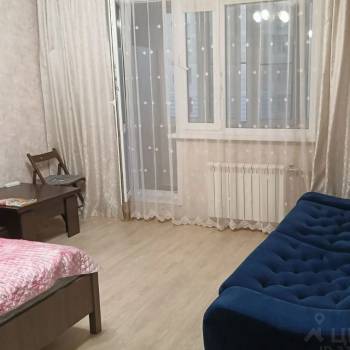 Сдается 1-комнатная квартира, 42 м²