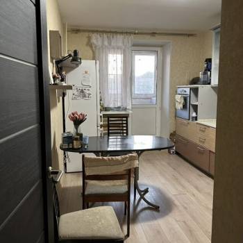 Сдается Многокомнатная квартира, 82 м²