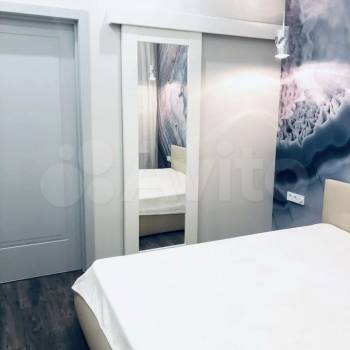 Продается 1-комнатная квартира, 56 м²