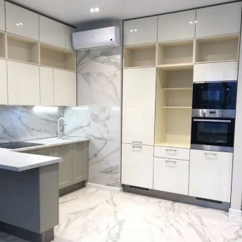 Продается 1-комнатная квартира, 56 м²