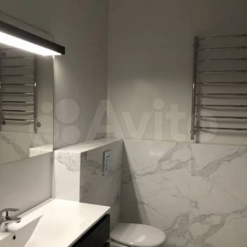 Продается 1-комнатная квартира, 56 м²