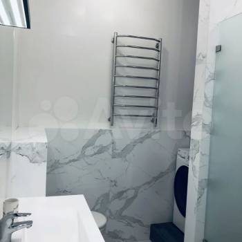 Продается 1-комнатная квартира, 56 м²