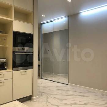 Продается 1-комнатная квартира, 56 м²