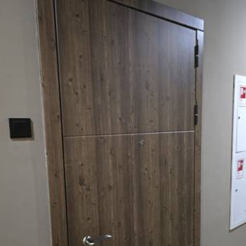 Продается 1-комнатная квартира, 42 м²