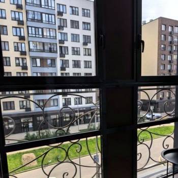 Продается 1-комнатная квартира, 42 м²