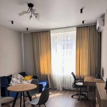 Продается 1-комнатная квартира, 42 м²