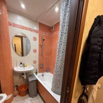 Продается 1-комнатная квартира, 35 м²