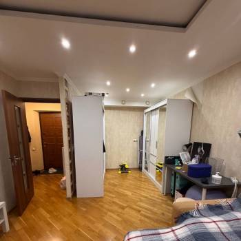 Продается 1-комнатная квартира, 35 м²