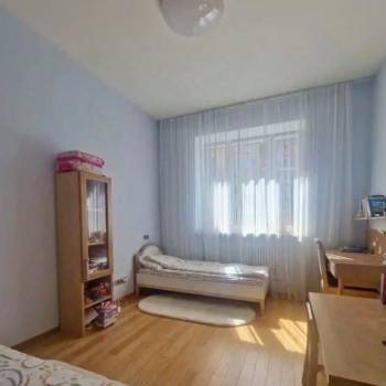 Сдается Многокомнатная квартира, 90 м²