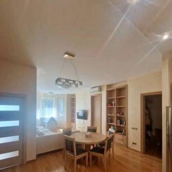 Сдается Многокомнатная квартира, 90 м²