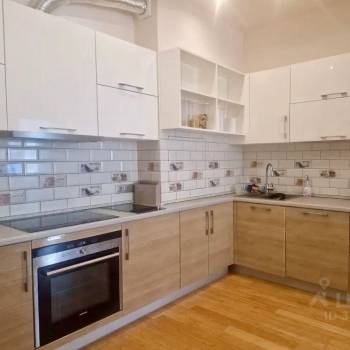 Сдается Многокомнатная квартира, 90 м²