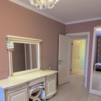 Сдается Многокомнатная квартира, 60 м²