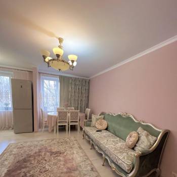 Сдается Многокомнатная квартира, 60 м²