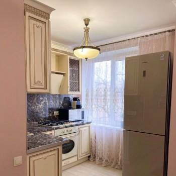 Сдается Многокомнатная квартира, 60 м²