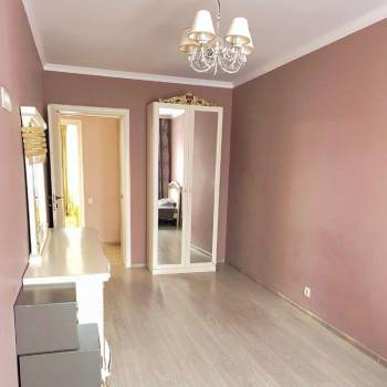 Сдается Многокомнатная квартира, 60 м²