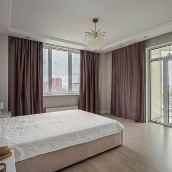 Сдается 2-х комнатная квартира, 82 м²