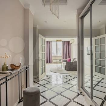 Сдается 2-х комнатная квартира, 82 м²