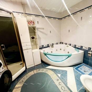 Сдается Многокомнатная квартира, 147 м²