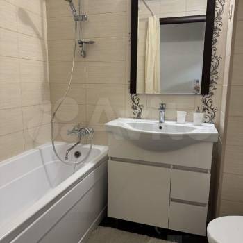 Продается 1-комнатная квартира, 39 м²