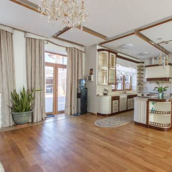 Продается Дом, 568 м²