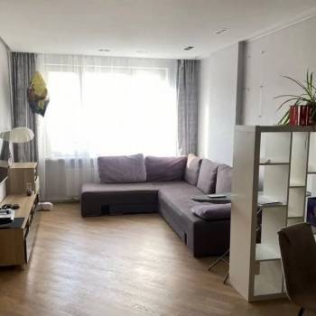 Продается Многокомнатная квартира, 105 м²