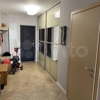 Продается Многокомнатная квартира, 105 м²
