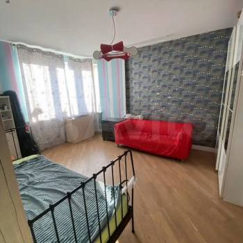 Продается Многокомнатная квартира, 105 м²