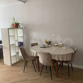 Продается Многокомнатная квартира, 105 м²