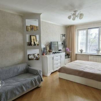 Продается 1-комнатная квартира, 32,5 м²