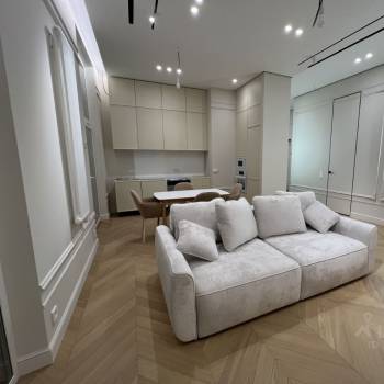 Продается Многокомнатная квартира, 110 м²