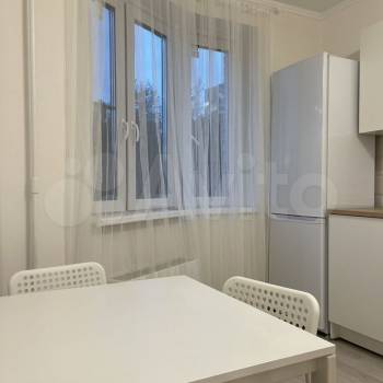 Продается 1-комнатная квартира, 38 м²