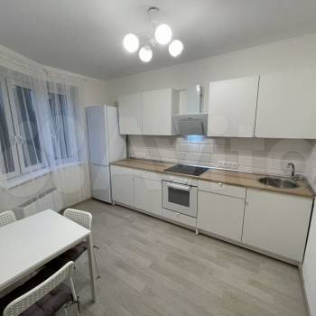 Продается 1-комнатная квартира, 38 м²