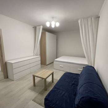 Продается 1-комнатная квартира, 38 м²