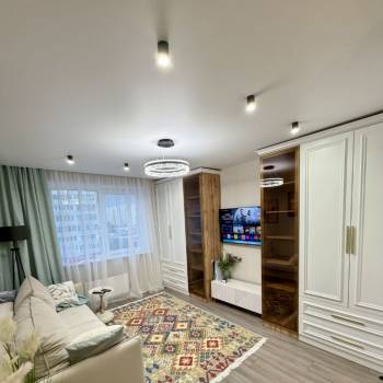 Продается 1-комнатная квартира, 35 м²