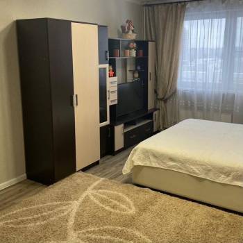 Сдается 1-комнатная квартира, 39 м²