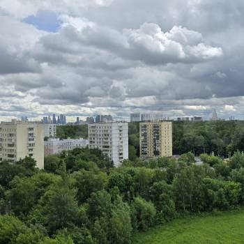 Продается Многокомнатная квартира, 179,2 м²