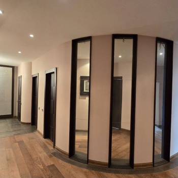 Продается Многокомнатная квартира, 179,2 м²