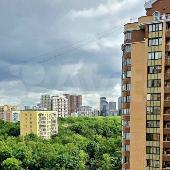 Продается Многокомнатная квартира, 179,2 м²