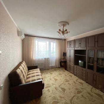 Сдается 1-комнатная квартира, 37 м²