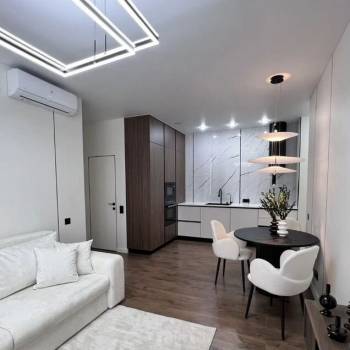 Продается 1-комнатная квартира, 45 м²