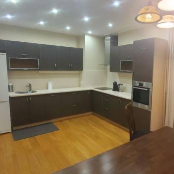 Продается 3-х комнатная квартира, 141 м²