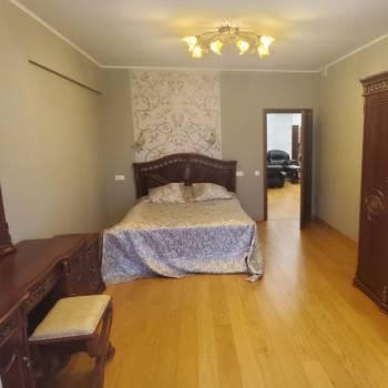 Продается 3-х комнатная квартира, 141 м²
