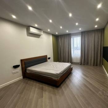 Сдается Многокомнатная квартира, 135 м²