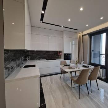 Сдается 2-х комнатная квартира, 72 м²