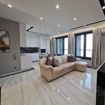 Сдается 2-х комнатная квартира, 72 м²