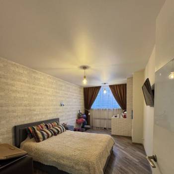 Продается 2-х комнатная квартира, 73 м²