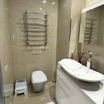 Продается 1-комнатная квартира, 50 м²