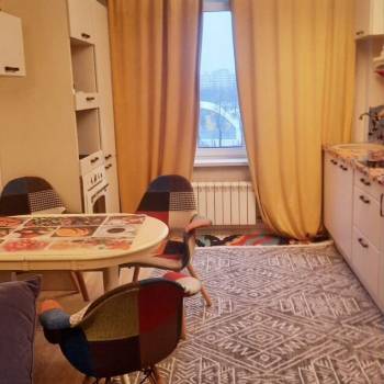Сдается Многокомнатная квартира, 60 м²