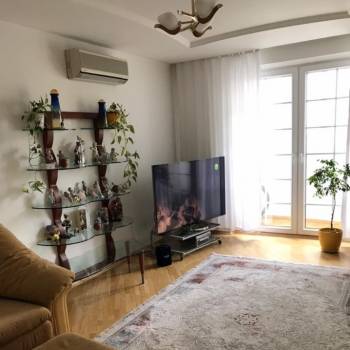 Продается Многокомнатная квартира, 120 м²